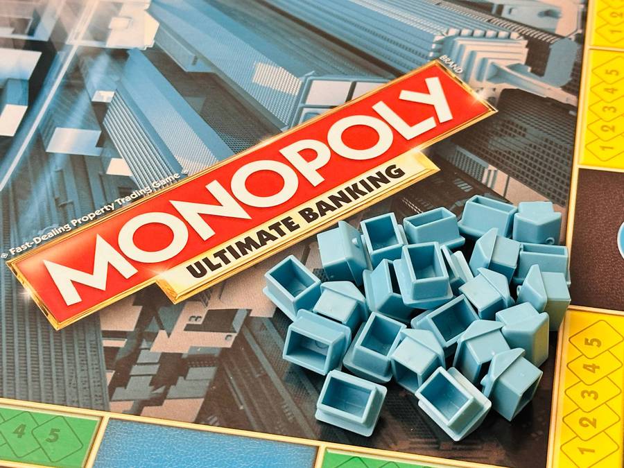 Monopoly Ultimate Electronic Banking in Original Box