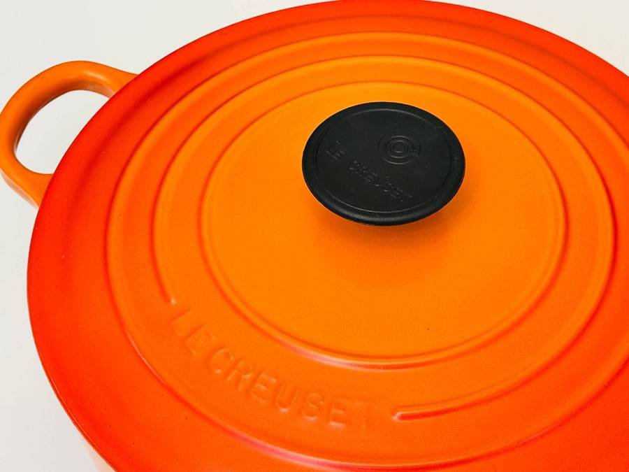 Le Creuset Cast Iron Iconic Signature Large 24cm Round Casserole