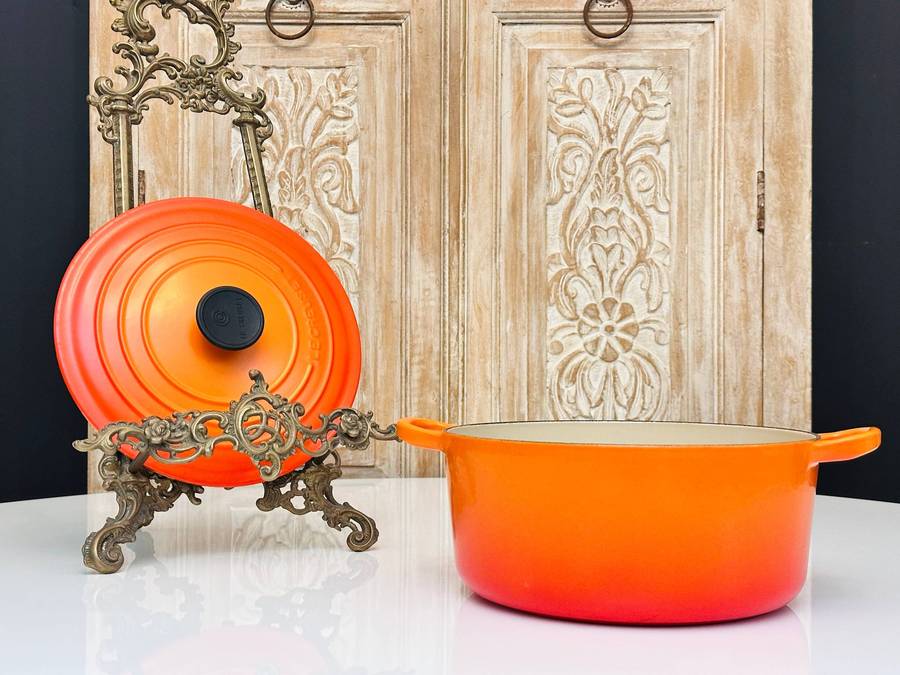 Le Creuset Cast Iron Iconic Signature Large 24cm Round Casserole