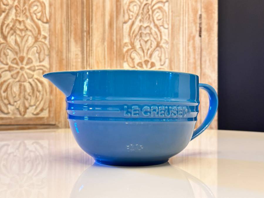 Le Creuset Large Stoneware Mixing / Pouring Bowl