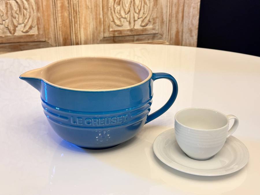 Le Creuset Large Stoneware Mixing / Pouring Bowl