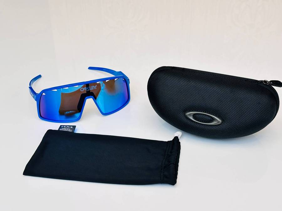 Oakley Limited Edition Sutro Sunglasses with Original Case & Box
