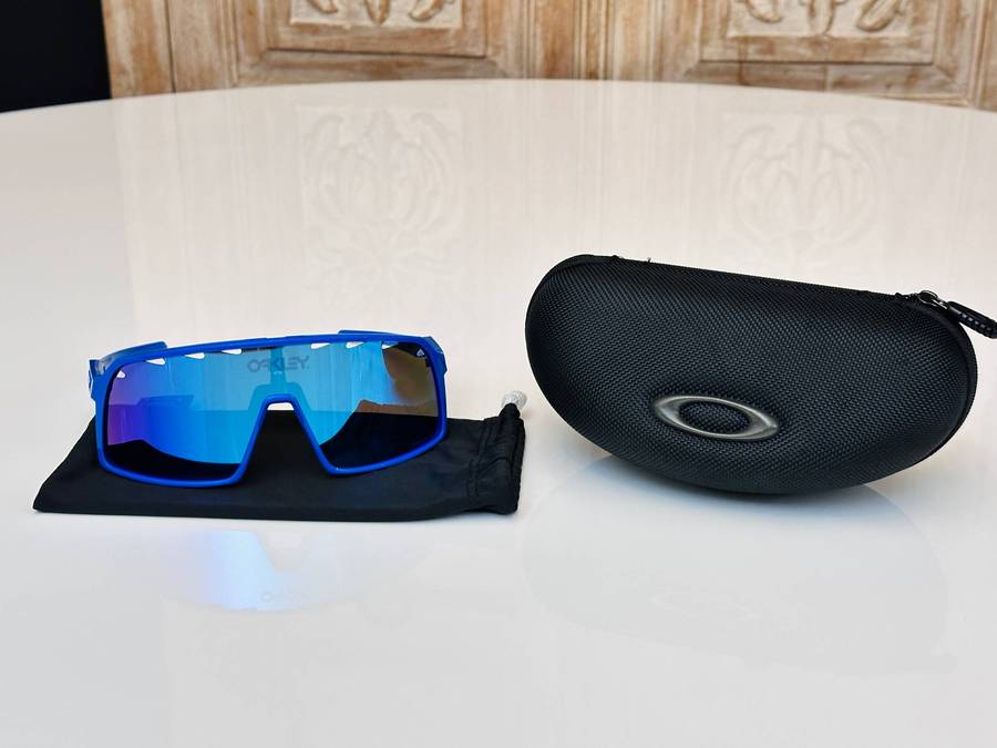 Oakley Limited Edition Sutro Sunglasses with Original Case & Box