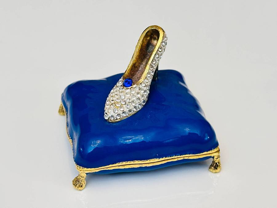 Disney Arribas Exclusive Cinderella Crystal Slipper Collectable