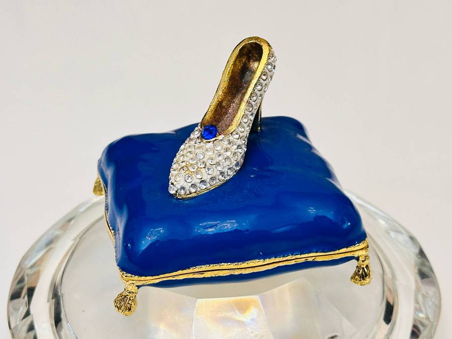 Disney Arribas Exclusive Cinderella Crystal Slipper Collectable