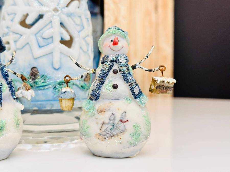 Exquisite Vintage Collectable Snowman Set
