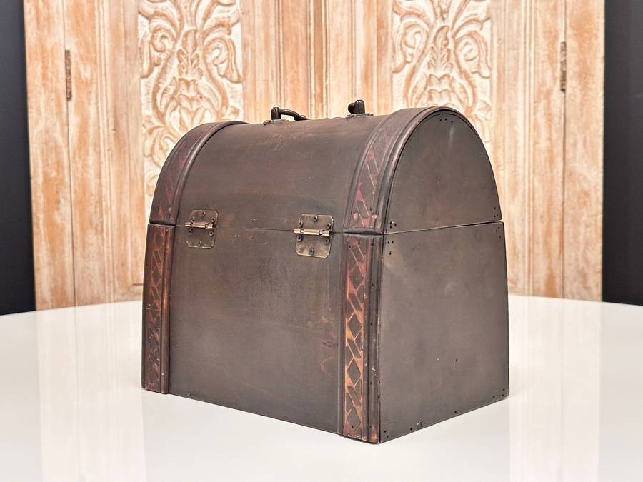 Beautiful Vintage Hand Painted Chest