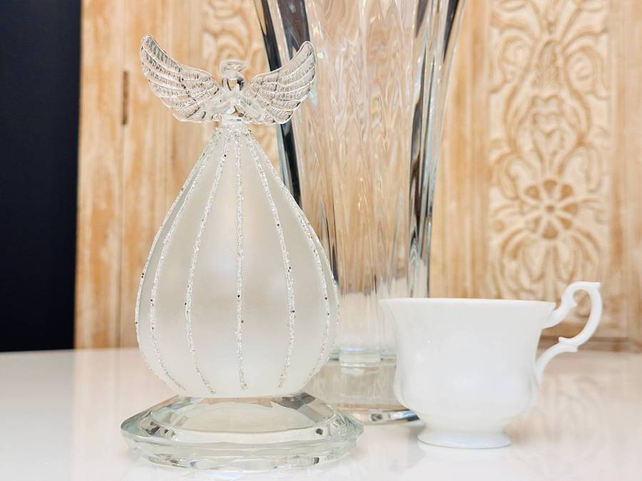 Exquisite Large Collectable Glass Light up Statement Angel