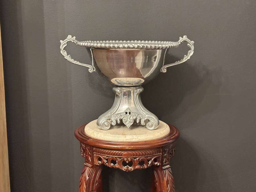 MAGNIFICENT Statement Piece