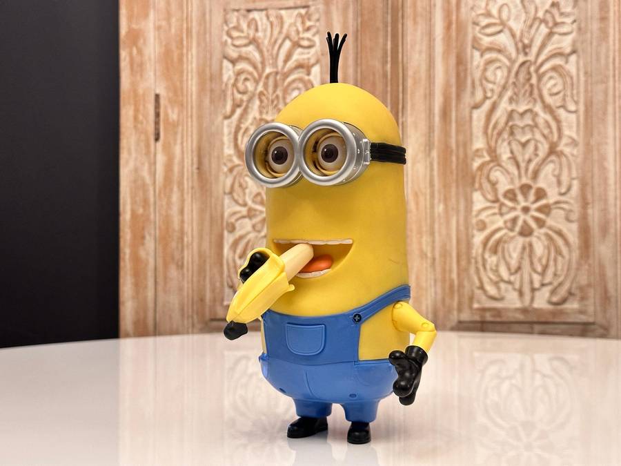 Large Interactive Talking Minion Kevin Collectable with Original Box