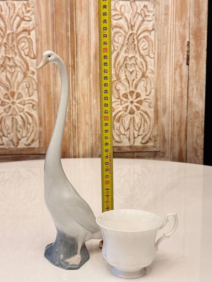 LLADRO Nao Exquisite Large Retired Collectable