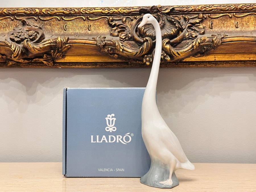 LLADRO Nao Exquisite Large Retired Collectable