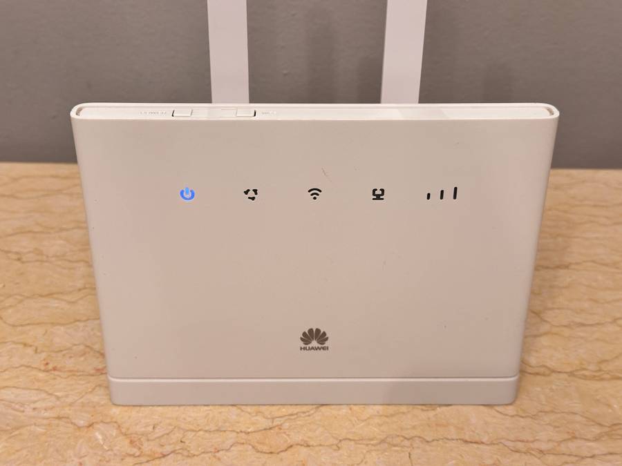 Huawei LTE 4G Wi-Fi SIM Router