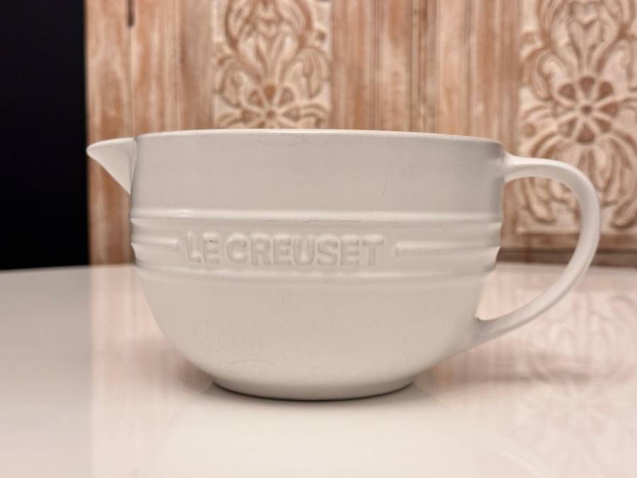Le Creuset Large Stoneware Mixing / Pouring Bowl