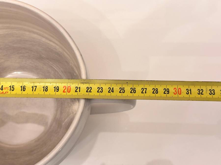 Le Creuset Large Stoneware Mixing / Pouring Bowl