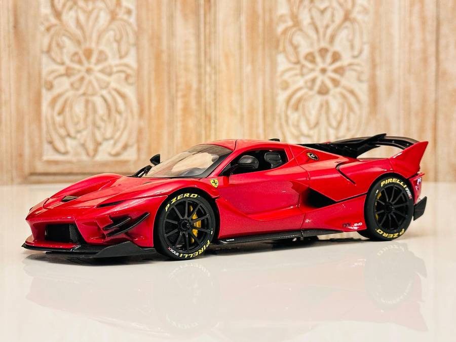 FERRARI FXXK EVO 1:18 Model Collectable in Original Box