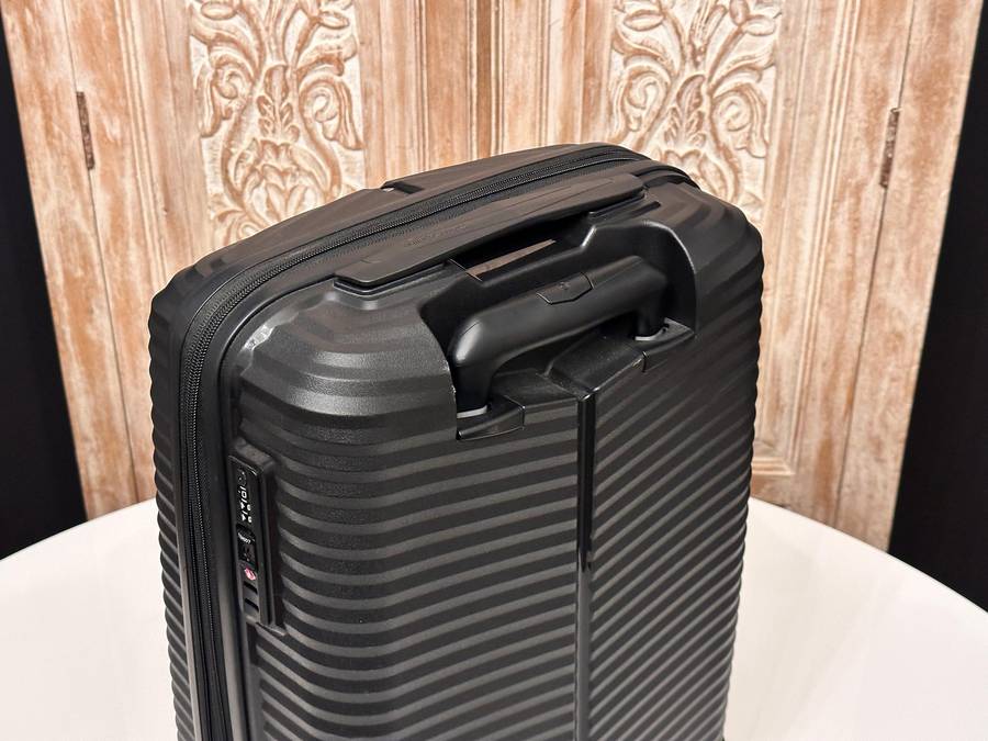 Samsonite Varro Expandable Carry on Luggage