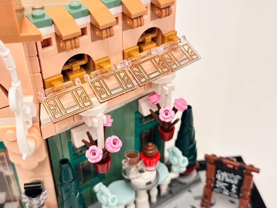 LEGO Iconic French Cafe Collectable with Original Box