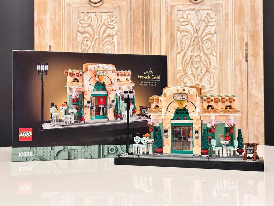 LEGO Iconic French Cafe Collectable with Original Box