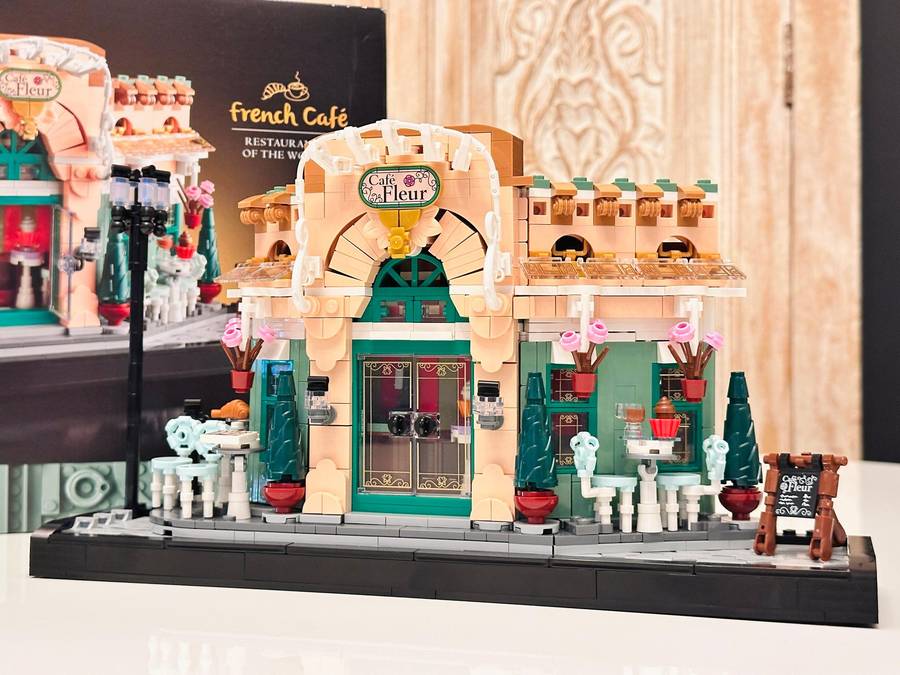 LEGO Iconic French Cafe Collectable with Original Box