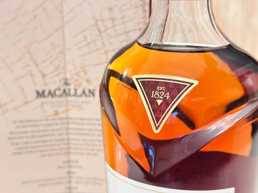 The Macallan Rare Cask 2021 Limited Edition in Macallan Showcase