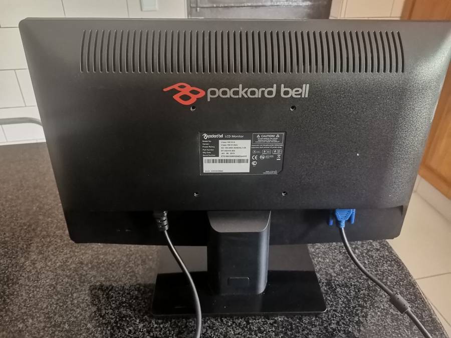 Packard Bell Viseo 190 WA 19" LCD Monitor - VGA port only
