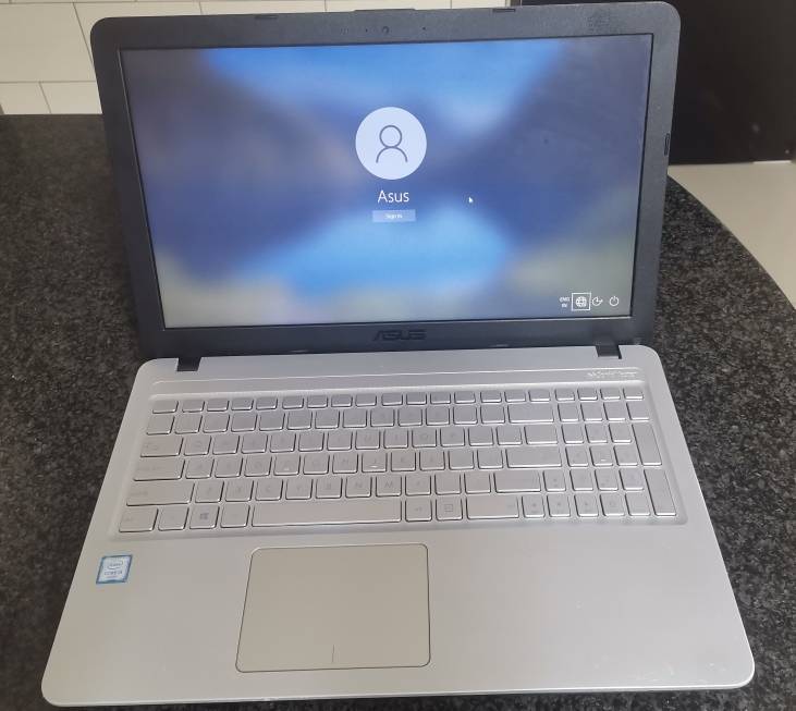 ASUS X543U 7th Gen CORE i3 Laptop
