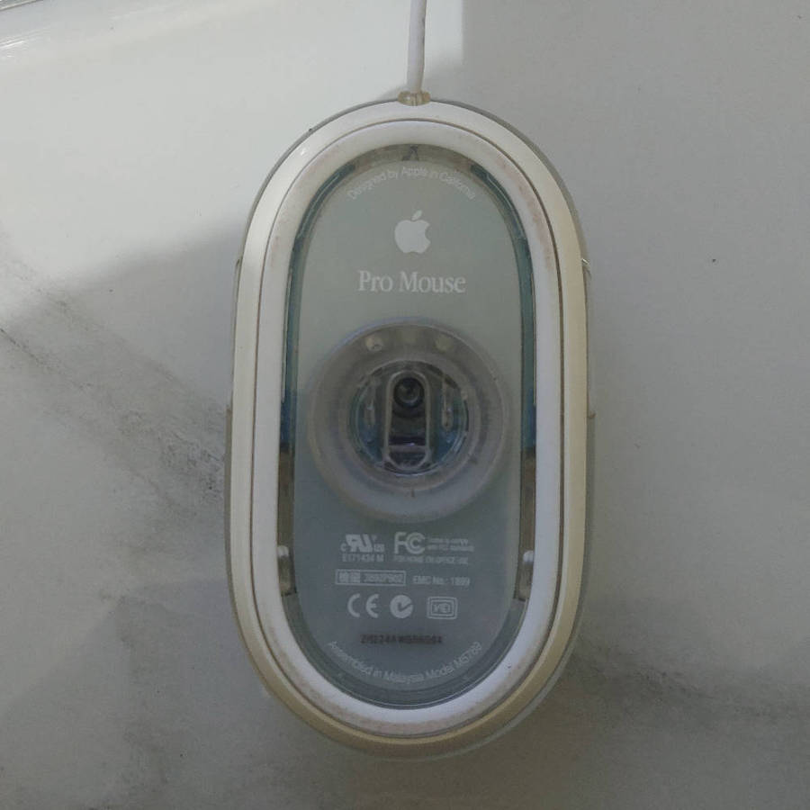 Vintage eMac computer