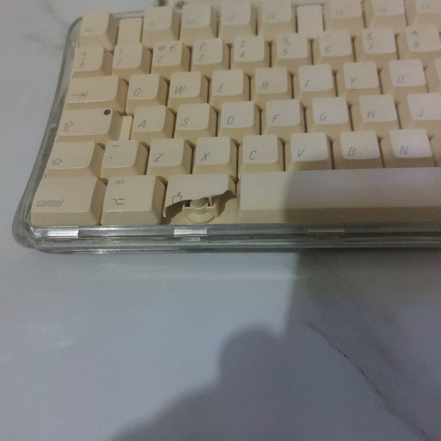 Vintage eMac computer