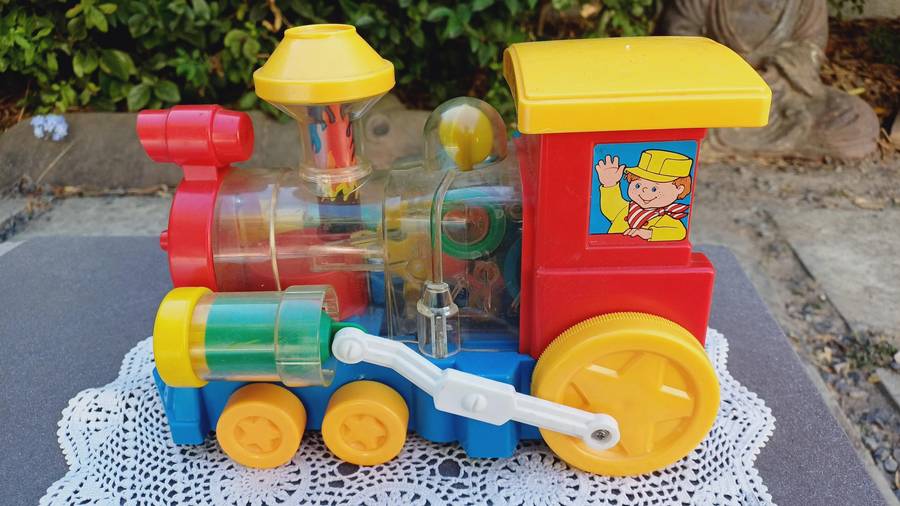 Vintage 1982 Playmates Wind-up Choo-Choo Train