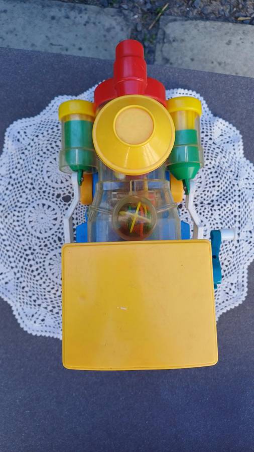 Vintage 1982 Playmates Wind-up Choo-Choo Train