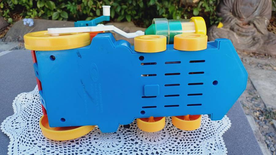 Vintage 1982 Playmates Wind-up Choo-Choo Train