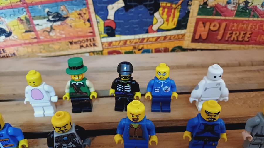 LEGO Minifigures + Extras