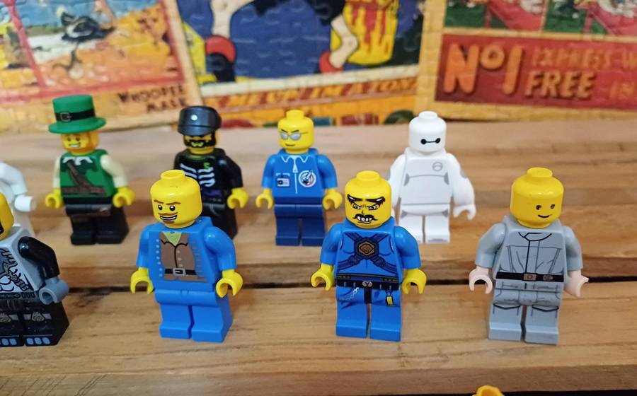 LEGO Minifigures + Extras