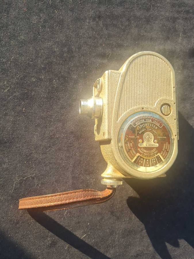 Bell & Howell, sportster. Movie camera.