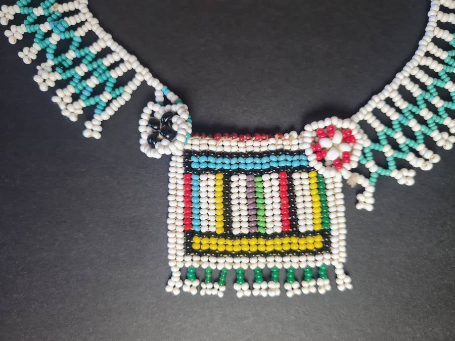 Bead necklace