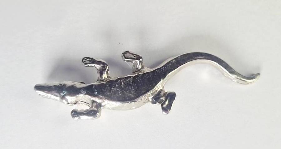 Miniature metal crocodile