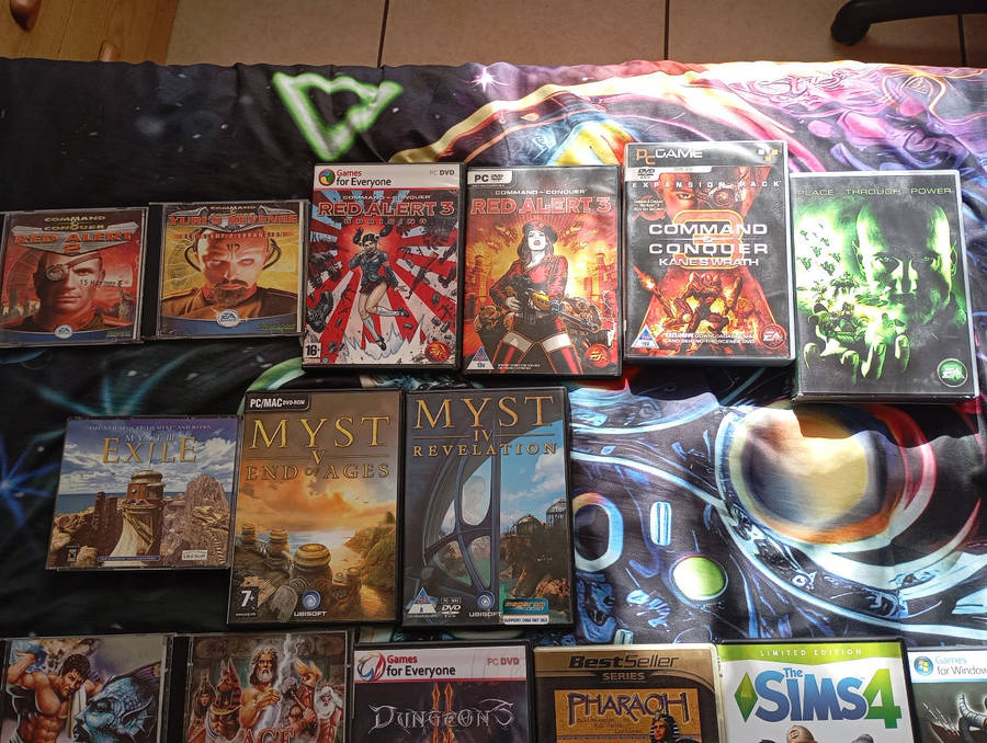 30 original pc games+ 2 Wii games