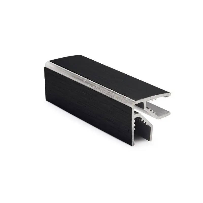 Plinth Corner, Flexible, Matt Black, 100mm (5 Pack)