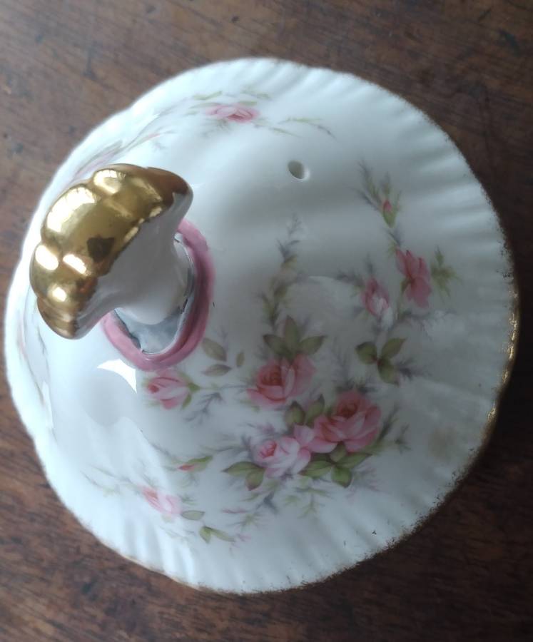 Paragon Victoria rose Teapot with Manufacturing fault on lid handle.