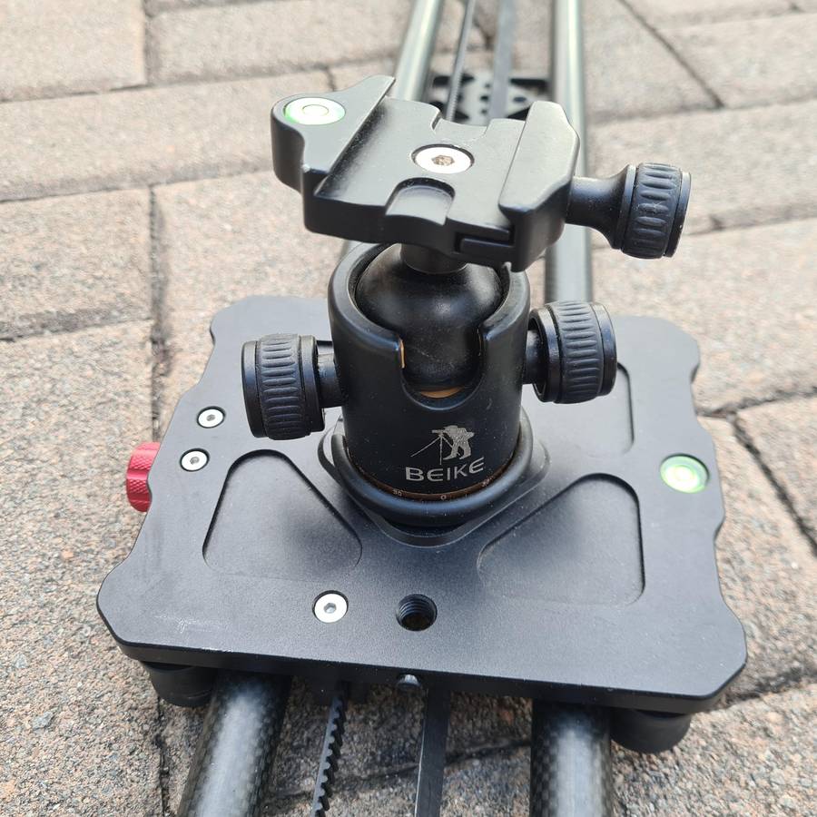 Manual Camera Glid Slider with a Beike Tripod Head