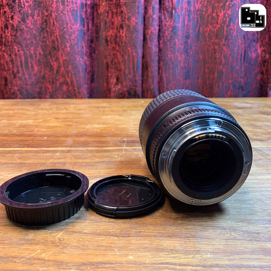 Canon Macro Prime Lens EF 100mm f/2.8 USM Ultrasonic