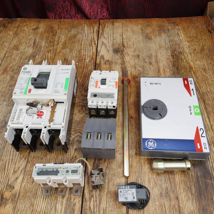 General Electric Industrial Circuit Breakers and Switches - Lot