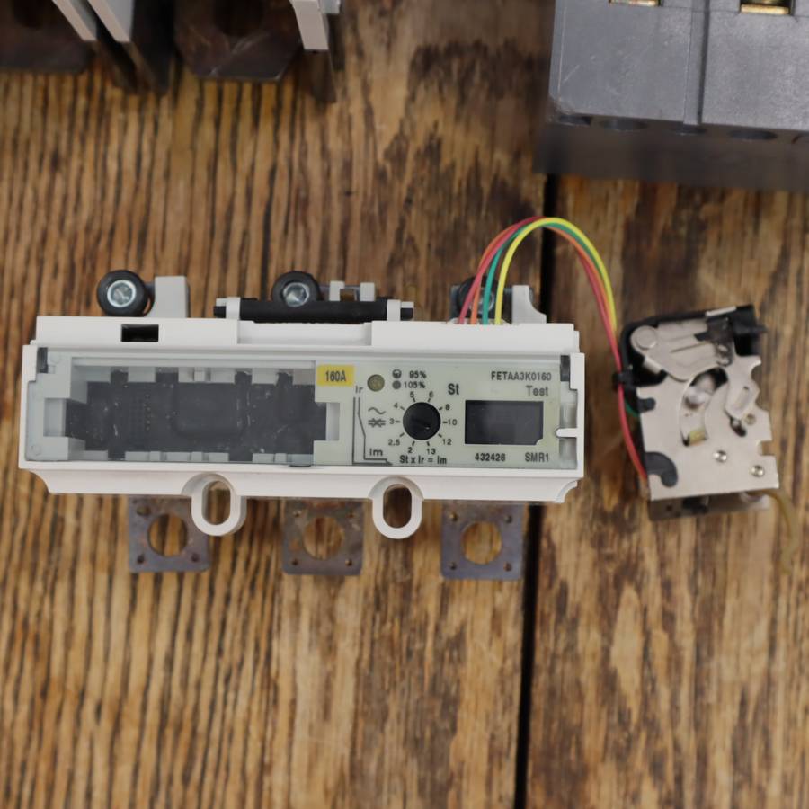 General Electric Industrial Circuit Breakers and Switches - Lot