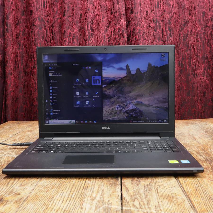 Dell Inspiron 3543 Laptop - Core i5 2.20GHz NVIDIA GeForce 920M 8GB RAM 1TB HDD