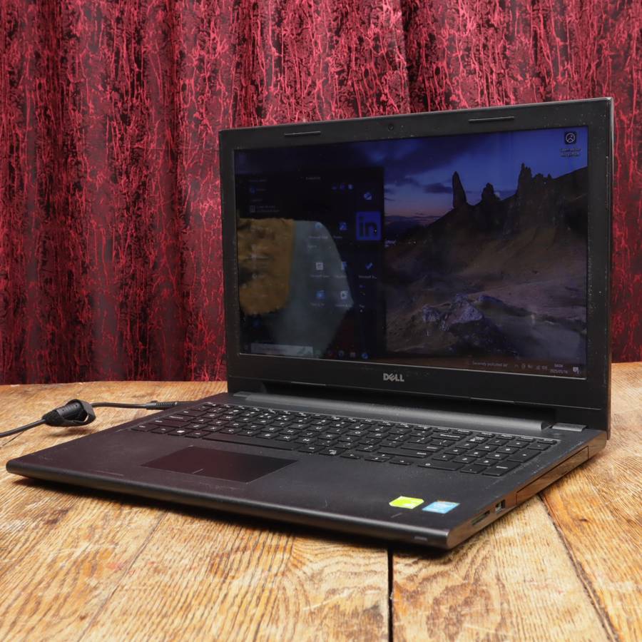 Dell Inspiron 3543 Laptop - Core i5 2.20GHz NVIDIA GeForce 920M 8GB RAM 1TB HDD