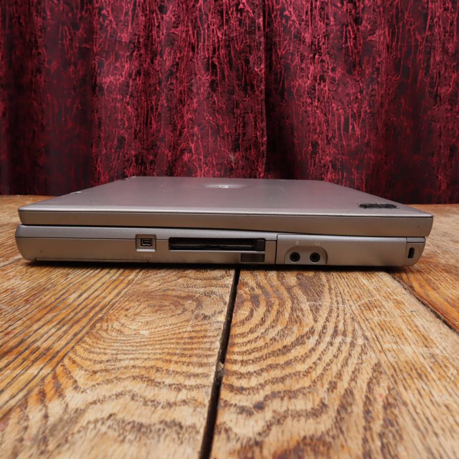 Dell Inspiron 8600 Laptop 15.4" - Model PP02X - Pentium M 1.5GHz 1GB RAM