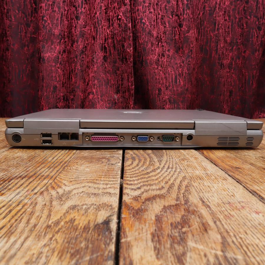 Dell Inspiron 8600 Laptop 15.4" - Model PP02X - Pentium M 1.5GHz 1GB RAM