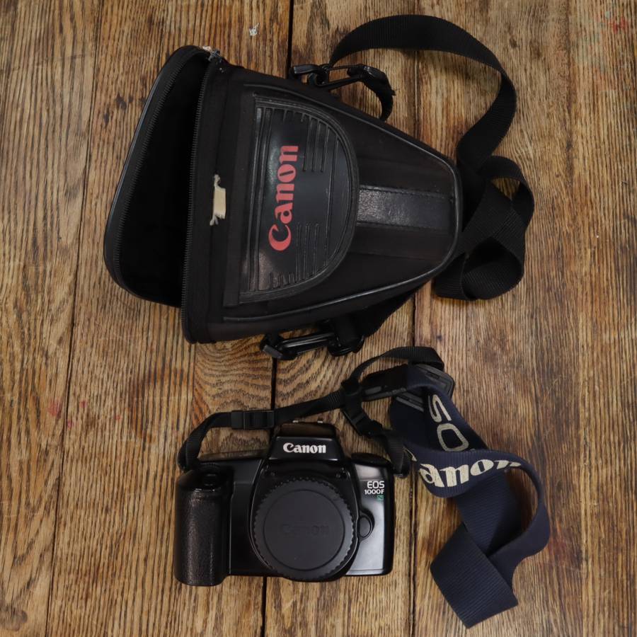 Canon EOS 1000FN 35mm SLR Film Camera Body