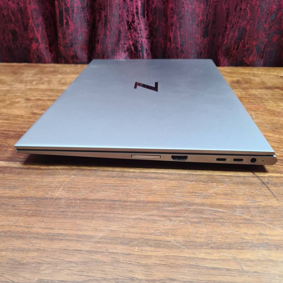 HP ZBook Studio G7 Mobile Workstation 6-Core 10th Gen i7 32GB RAM 500GB SSD NVIDIA® Quadro 4GB 15.6"